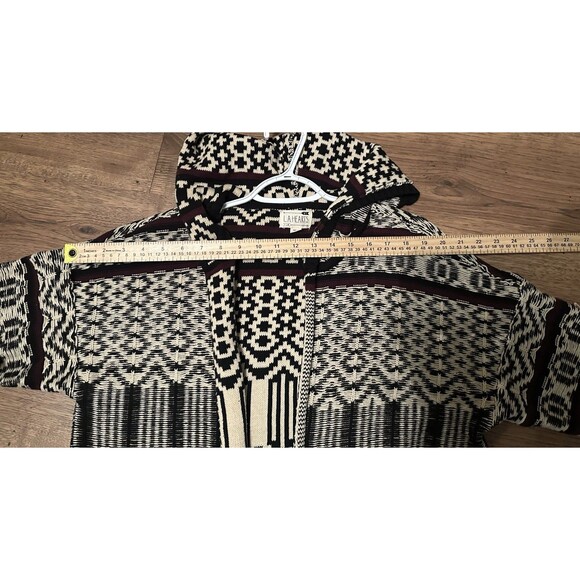 La Hearts Cardigan Sweater Size XS/S Runs Big See Measurements Chunky Cozy - Picture 8 of 9